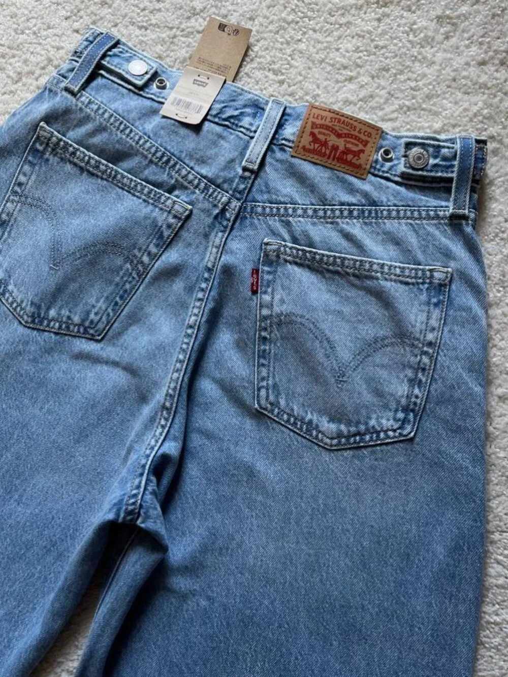 NWT Levi's Cinch Baggy High Rise Women's Jeans Size 28/31 - Picture 5 of 13